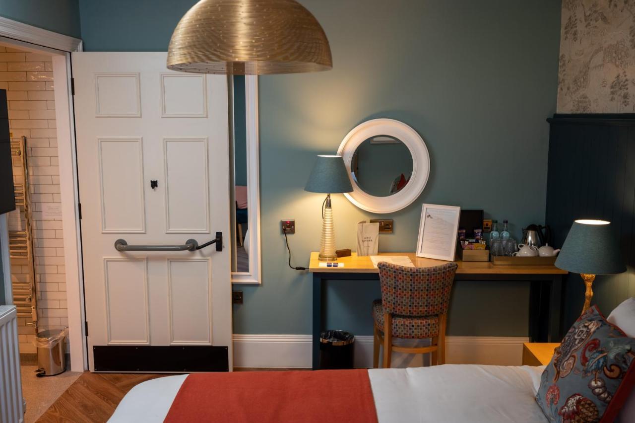 Victoria Hotel By Chef & Brewer Collection Menai Bridge Extérieur photo